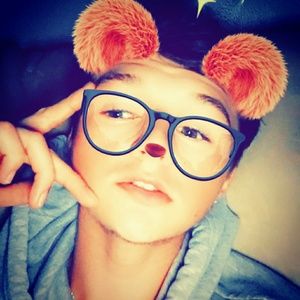 Meet your Posher, Corey